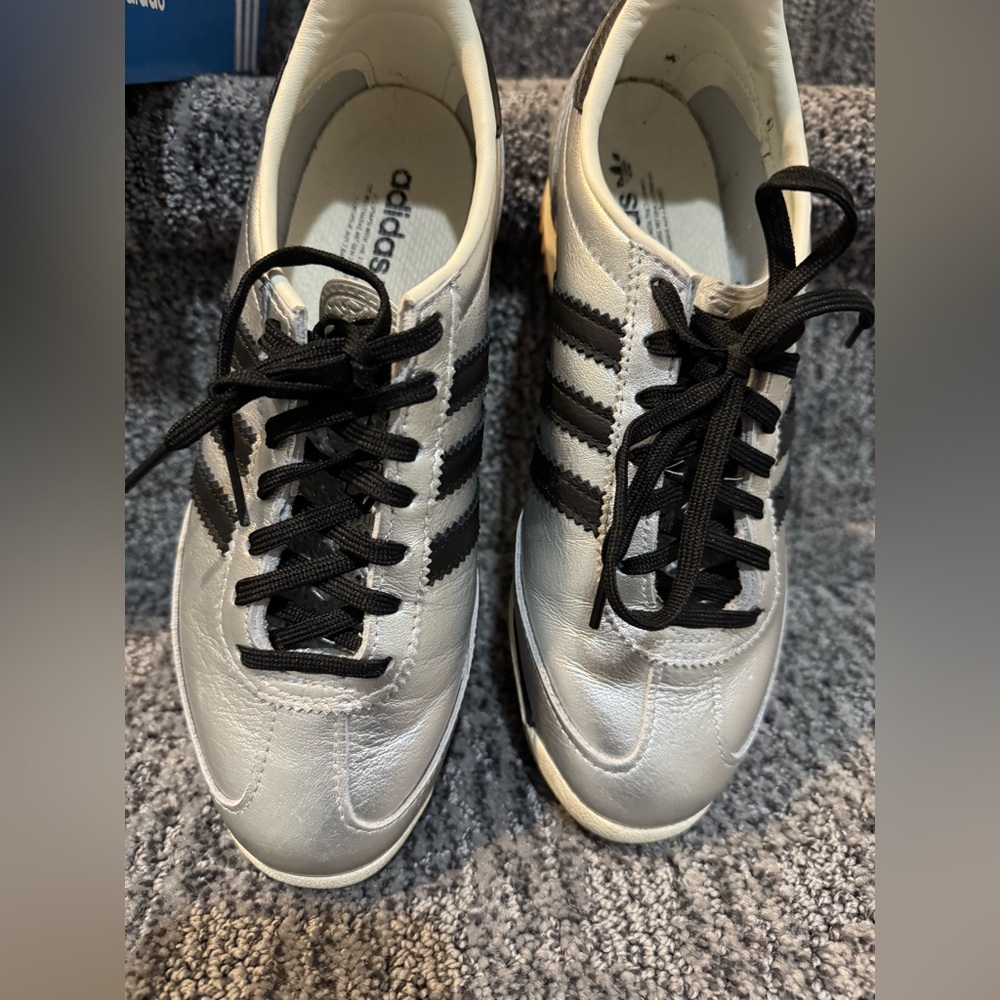 Adidas original SL 72 OG sneakers, silver and black women’s size 7 1/2